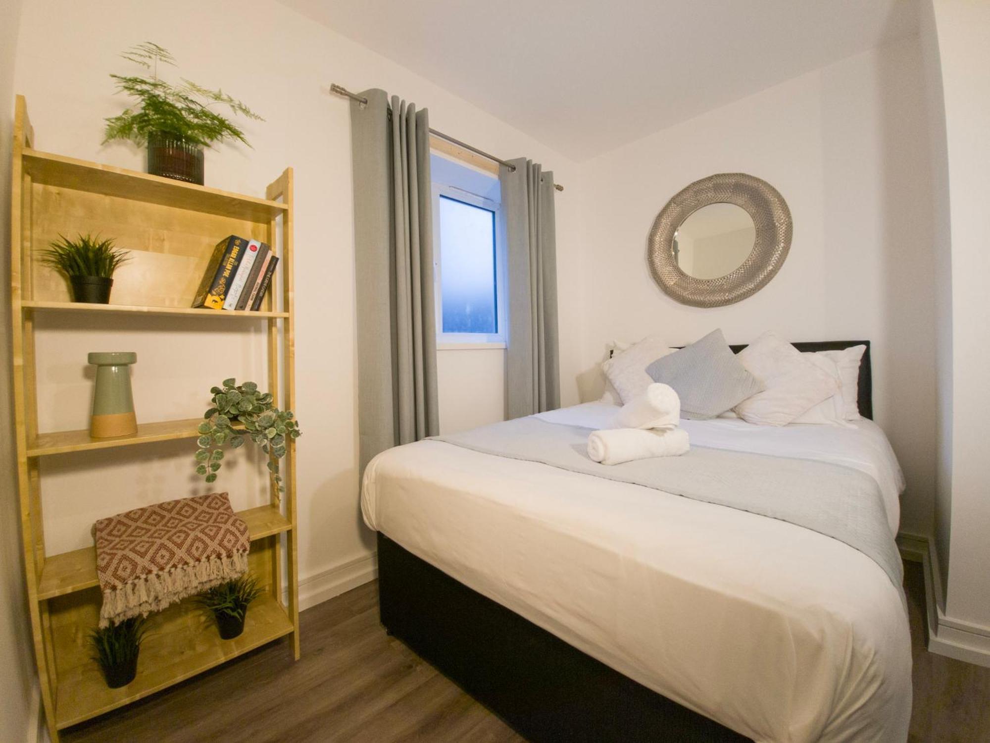 Plenty Of Parking Available; 3 Bedroom Apartment By Property Promise Cardiff Exterior foto