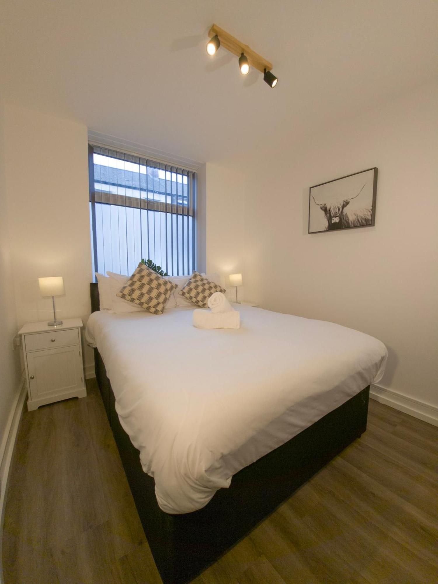 Plenty Of Parking Available; 3 Bedroom Apartment By Property Promise Cardiff Exterior foto